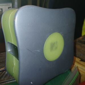 MTV Music Television AM/FM Clock Radio Green & Black 6436